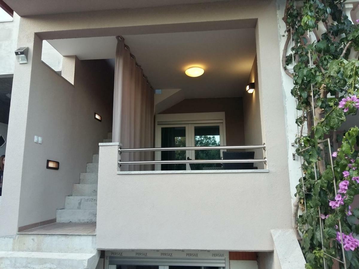 Apartment Vila Nina Petrcane Ngoại thất bức ảnh